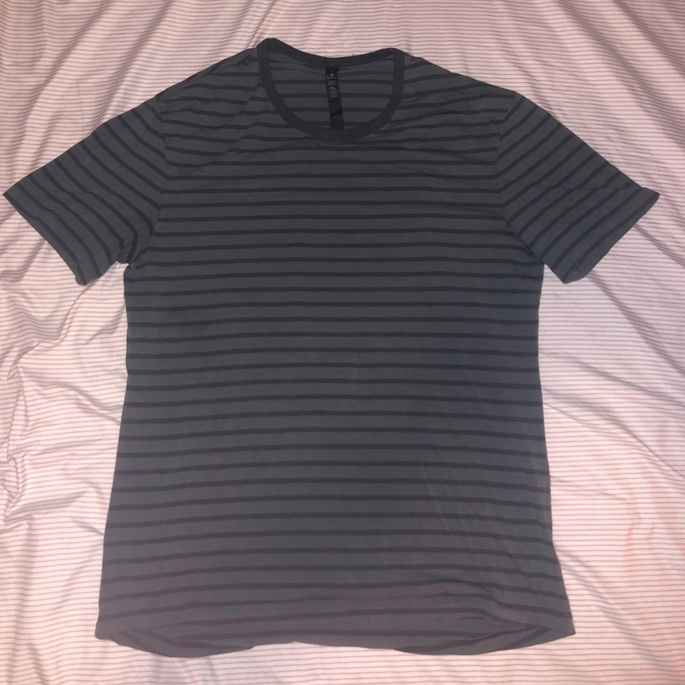 Lululemon 5 Year Basic T Shirt Size M